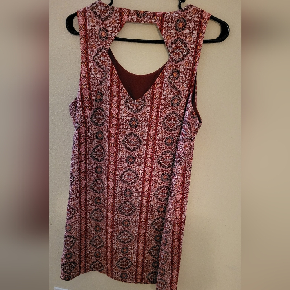 NWOT! SLEEVELESS DRESS - Picture 3 of 5